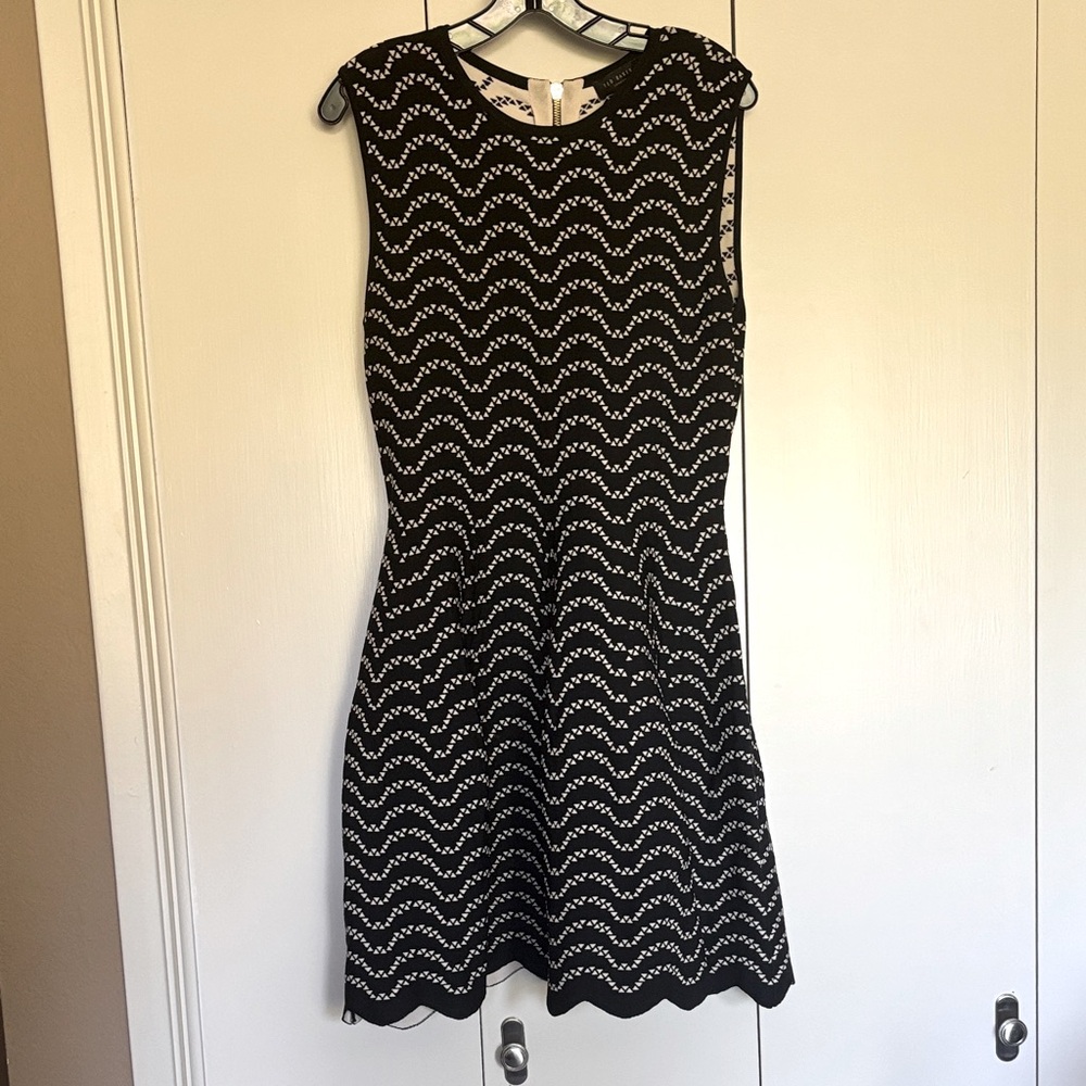 Ted Baker Navy and Cream Zigzag Mini Dress - Size 4